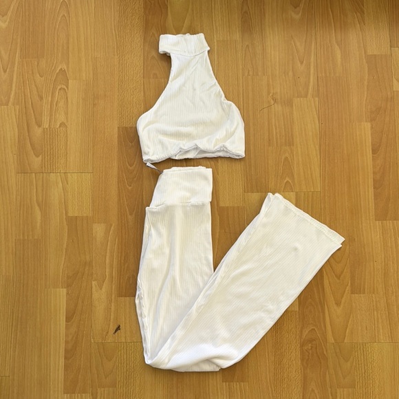 Indah white Ribbed set - Picture 4 of 5